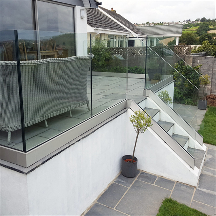 厂家批发玻璃底槽玻璃护栏碳钢u型落地地槽走廊阳台预埋卡槽