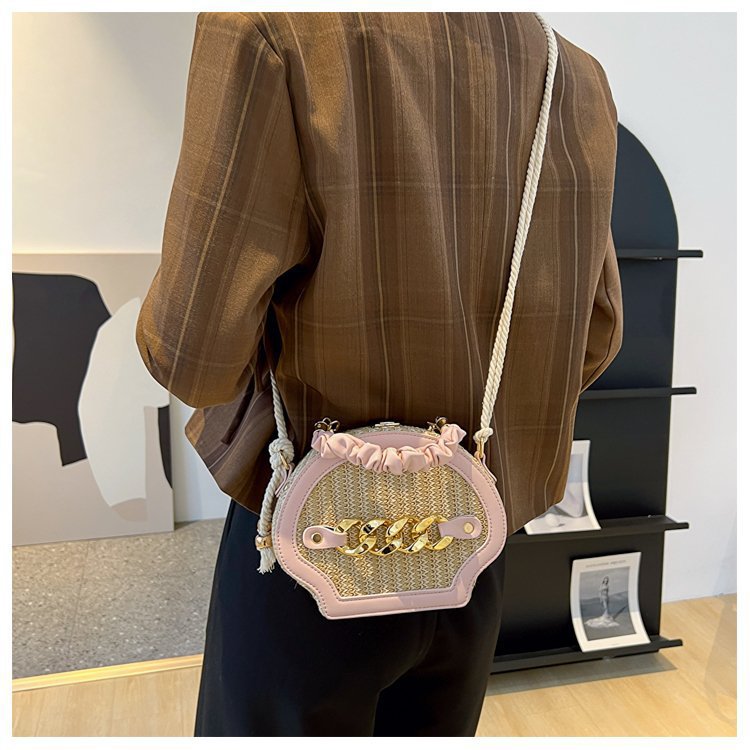 This Year's Popular Woven Small Bag Women's Bag 2023 New Fashion Handbag All-Match Straw Woven Small Square Bag Crossbody Bag