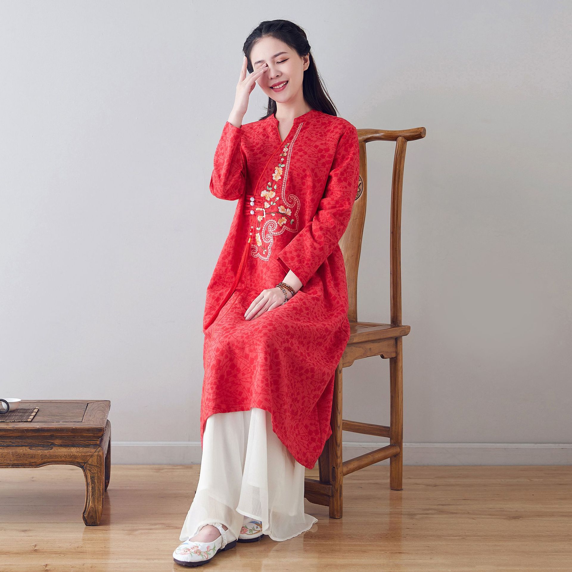 国风复古汉服改良连衣裙女2022提花棉流苏裙中长款v领刺绣开衫款