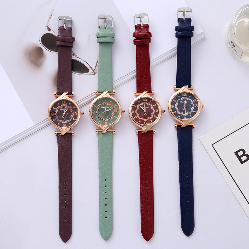 Foreign Trade Women's Retro Quartz Watch Creative Diamond Dial Small Watch Simple Belt Gift Watch Wholesale
