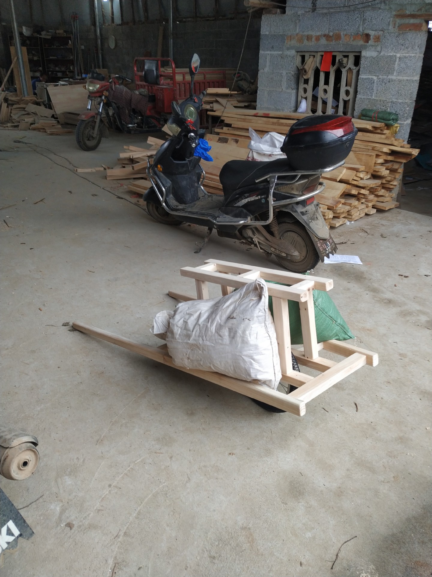 军民大团结木制独轮车平衡车手推车 幼儿园亲子大生产活动道具