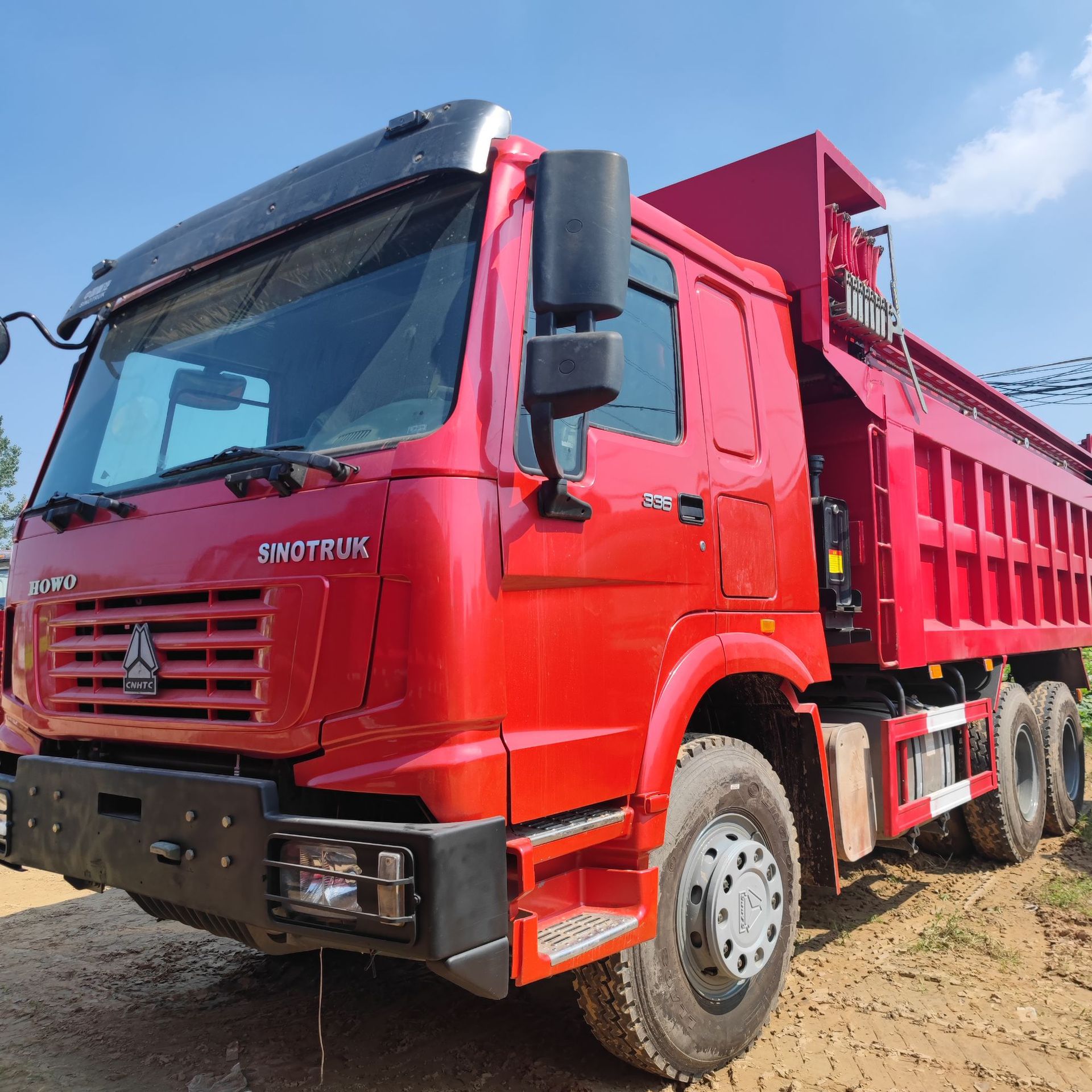 广州二手豪沃自卸车 十轮翻斗车 双桥土方车 质量稳定 371马力