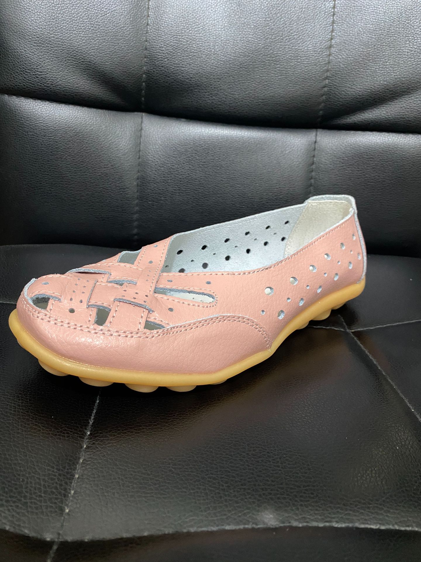 Size 44 Bird's Nest Hole Shoes Flat Women's Sandals Summer Pumps Peas Shoes Leather Shoes Casual Women's Middle and Old Large Size Mom Shoes