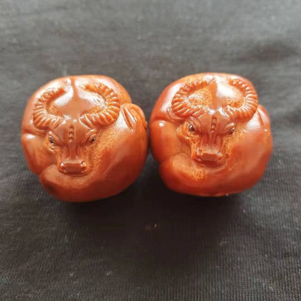 超大进口巴西印尼大橄榄牛转乾坤牛气冲天手持文玩雕刻橄榄核