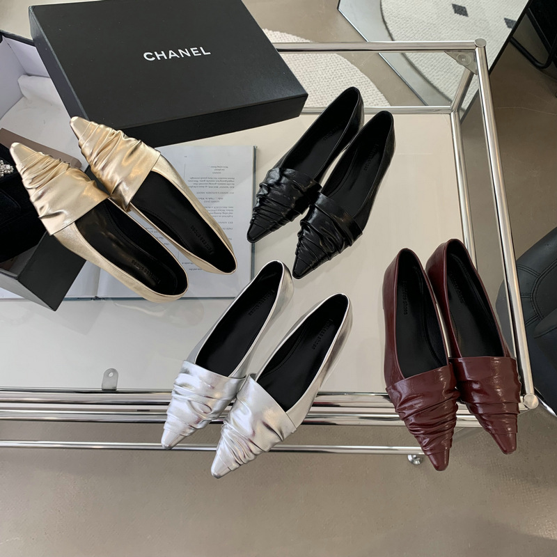 法式小众设计感尖头单鞋女2023春秋季新款浅口皱褶一脚蹬平底鞋