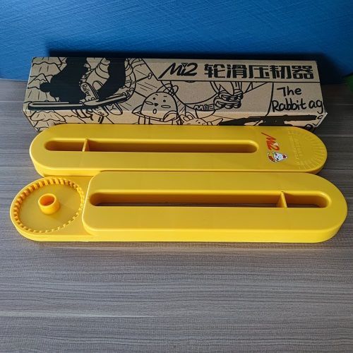 轮滑压韧神器 平花训练压刃器 溜冰鞋训练道具 比赛用训练器 批发