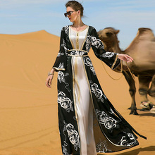 阿拉伯黑白花朵刺绣两件套女士长裙送腰带长袍