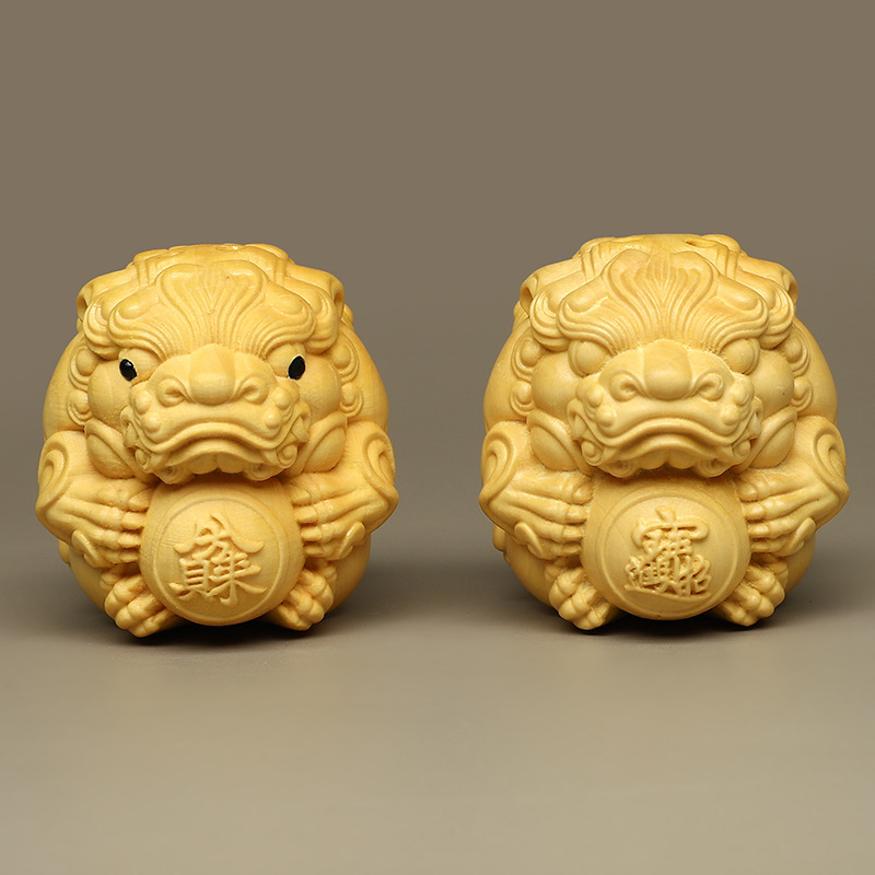 厂家直销实木雕刻手工精品抱球貔貅挂件文玩招财貔貅转运摆件