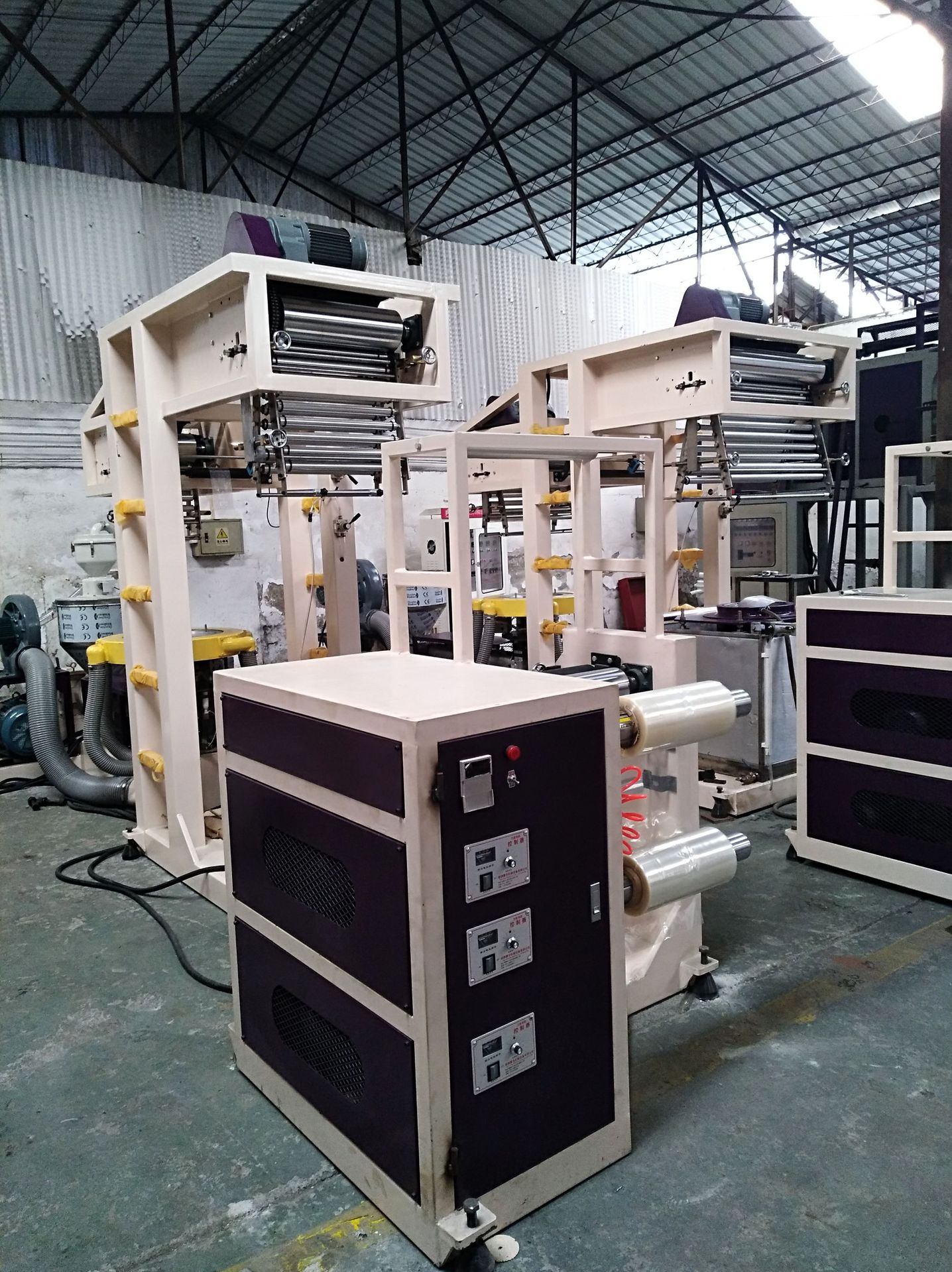 江苏连云港市pvc热收缩膜吹膜机,铝型材包装膜吹膜机