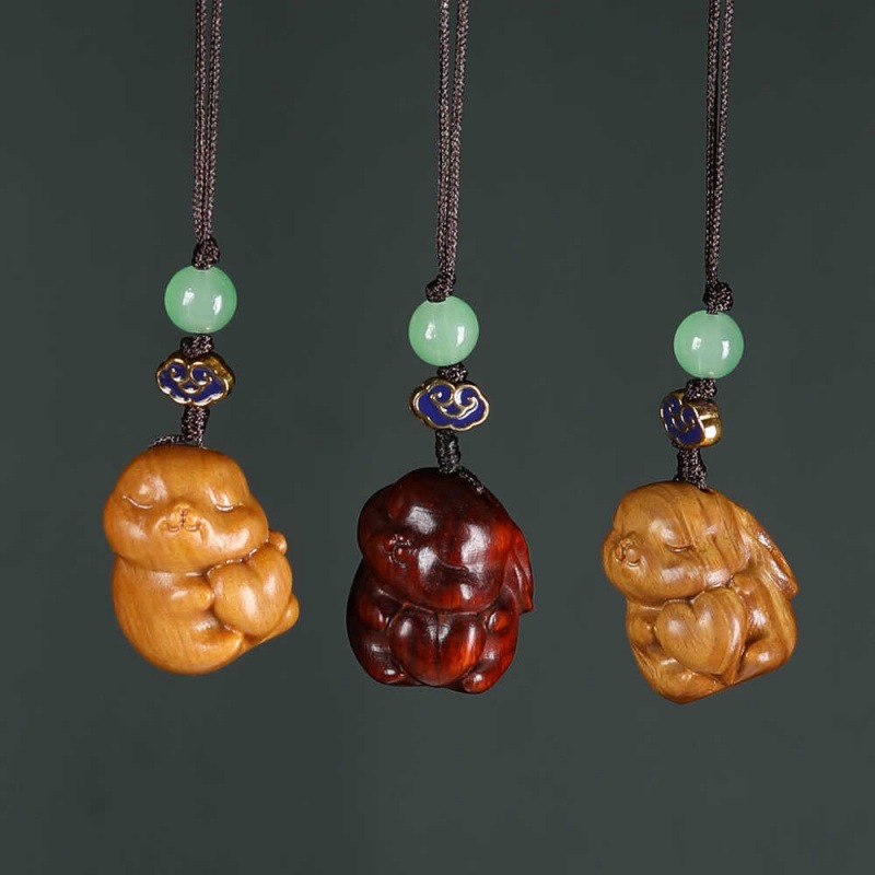 绿檀木雕可爱小兔子实木雕刻生肖兔紫檀檀香手把件钥匙扣手机挂件