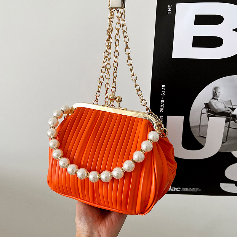 MiuMiu Bag Bag 2022 New Summer Pearl Shell Bag Fashion Chain Crossbody Bag Leisure Wallet Mouth Messenger Bag for Women