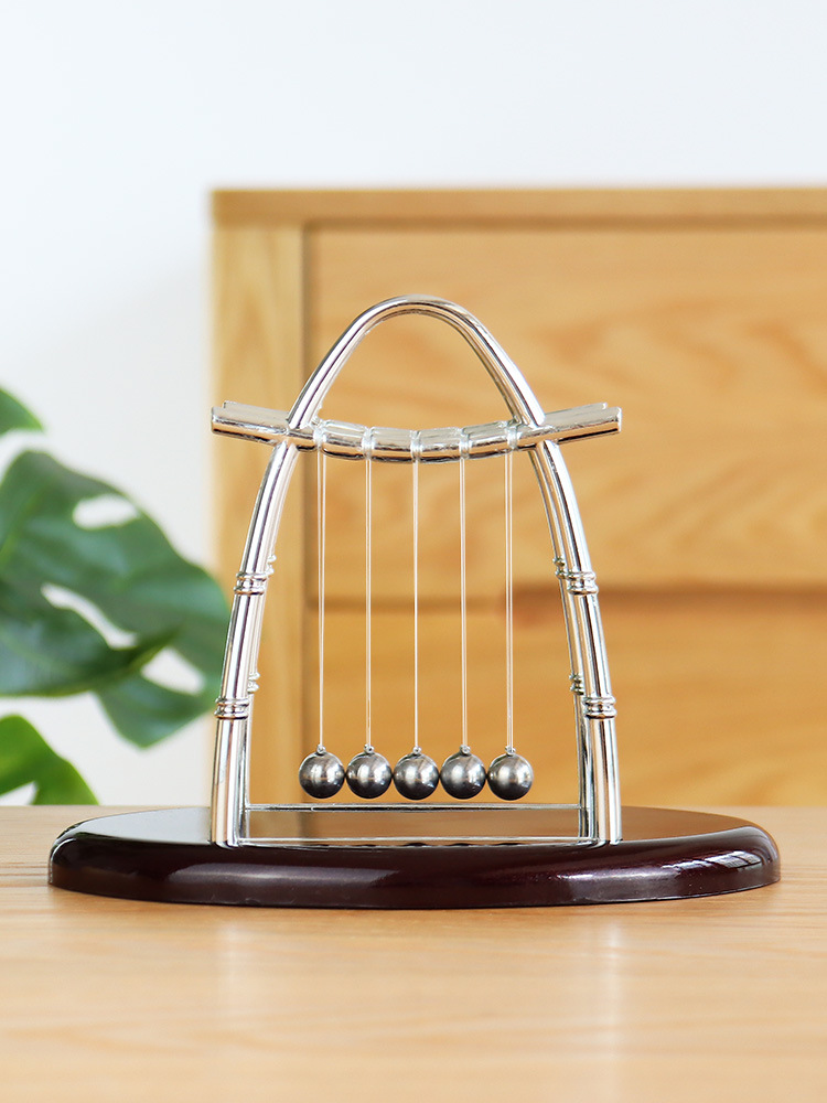 牛顿摆球混沌摆电脑桌办公摆件书桌装饰品办公室创意礼物生日男生