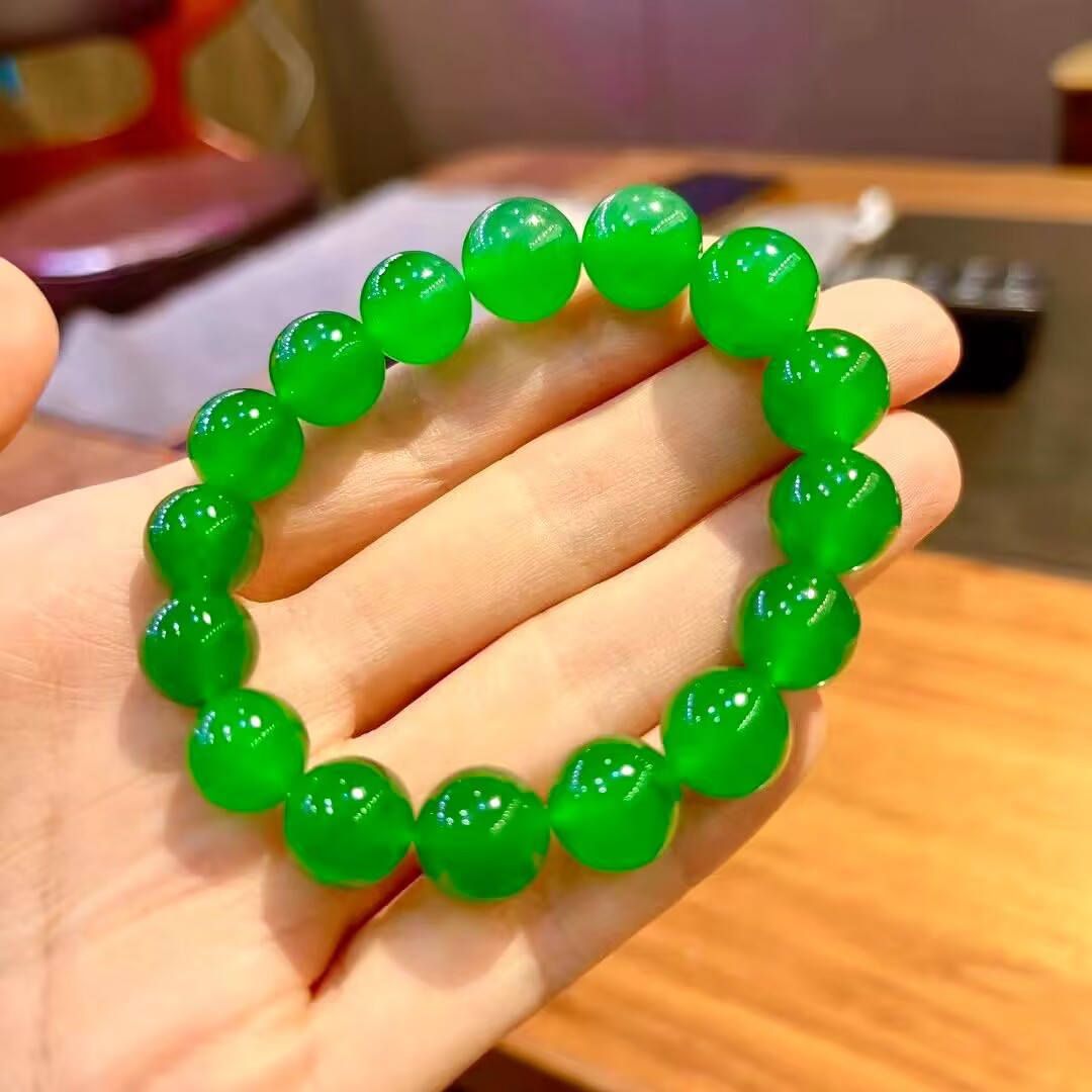 冰种阳绿翡翠手串圆珠串缅甸老坑处理满绿珠链手链女款送礼-阿里巴巴