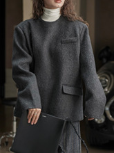 卢浮冬季新款法式复古慵懒羊毛套头西装呢料宽松挺括外套上衣女