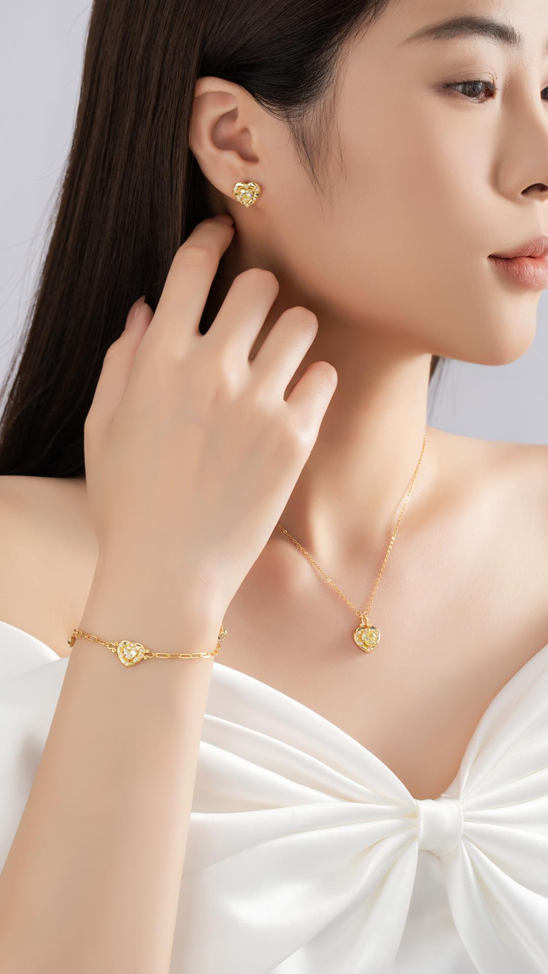 原创爱心纯银925项链女小众设计轻奢款锆石锁骨链ins风锁头吊坠