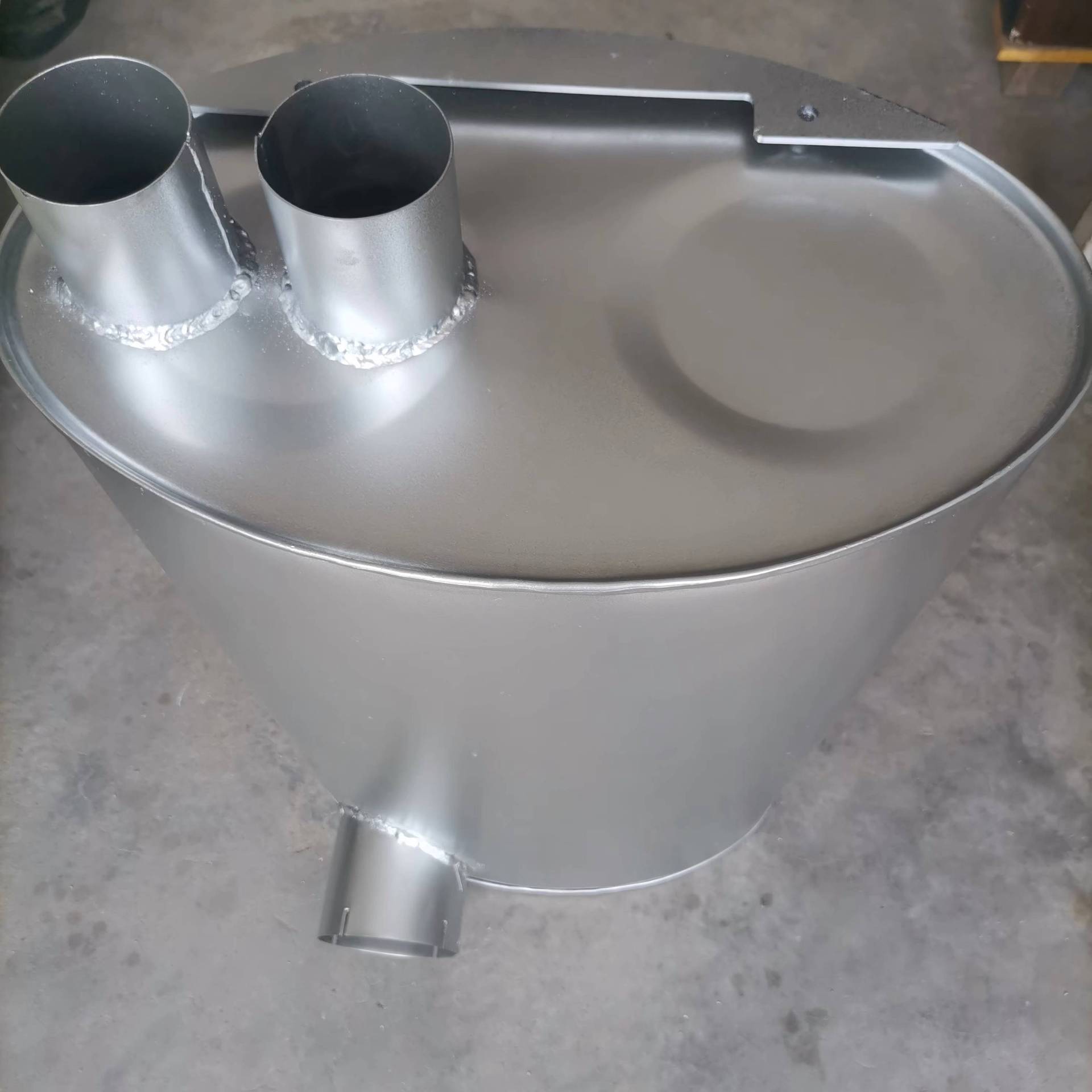 现货青年客车消音器客车排气管青年客车消声器现货直发客车消音器