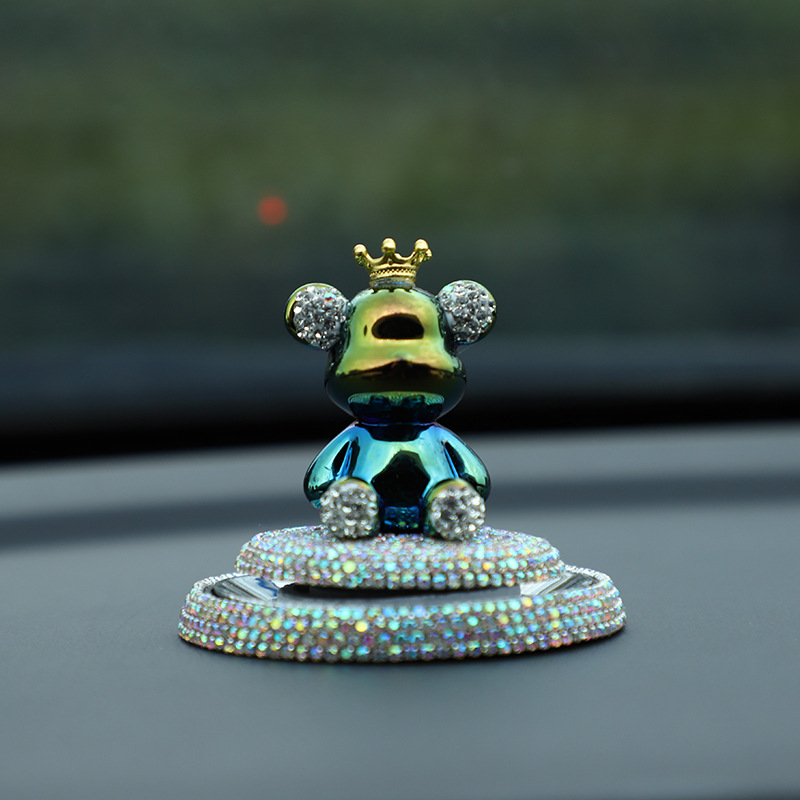 New Crown Little Bear Car Deodorant Aromatherapy Interior Decoration Aroma Deodorant Aromatherapy Decoration Wholesale