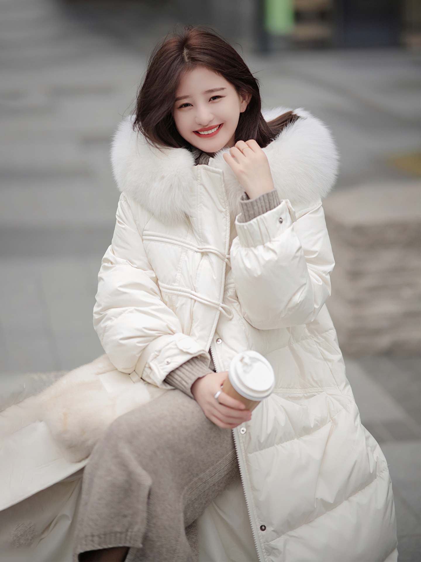 【网红同款】小白兔羽绒服|宽松狐狸毛领羽绒服女士冬季外套大喜