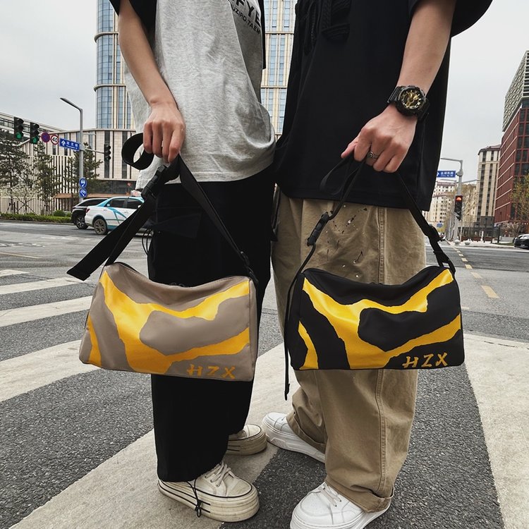 2024新款男女休闲ins个性出街圆筒包运动休闲斜挎包大容量单肩包