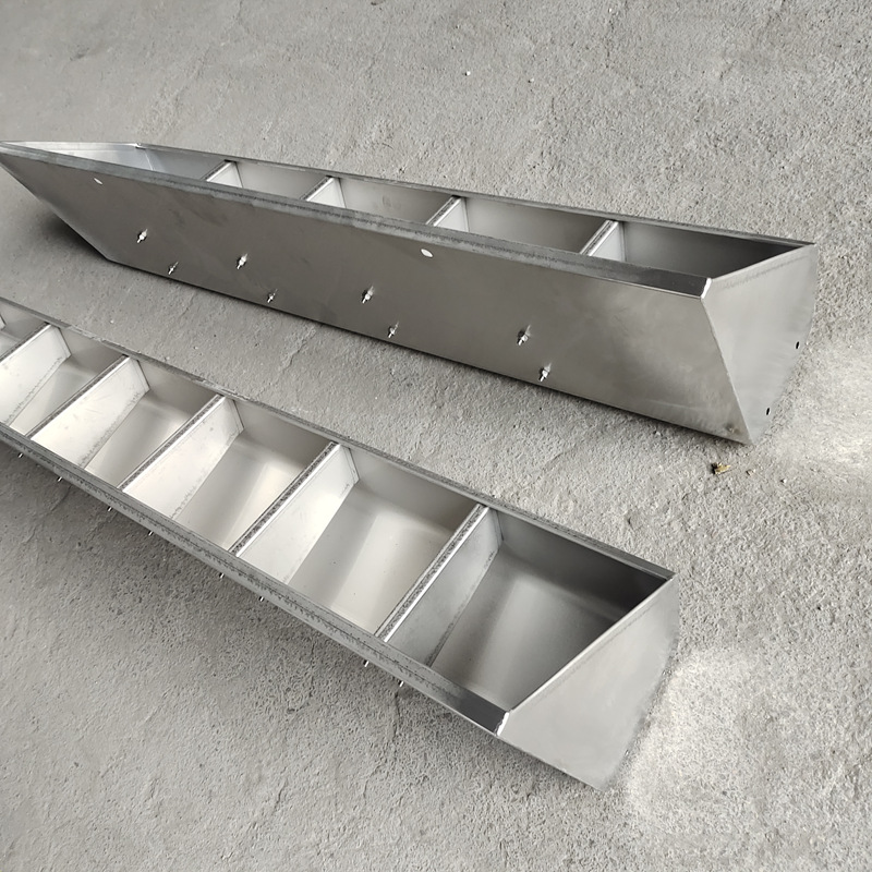 不锈钢保育通槽 小猪补料槽 自动养殖神器 下料器 猪食槽养猪设备