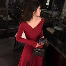 法式复古红色针织长袖连衣裙女秋冬感气质收腰显瘦礼服长裙子