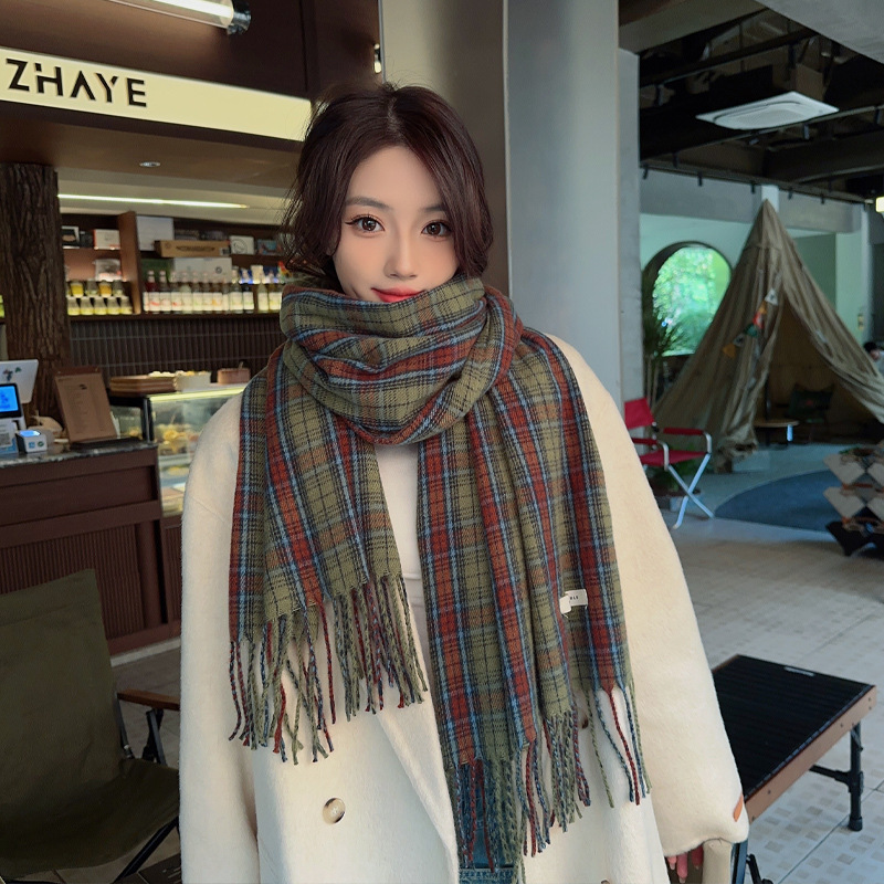 Korean New Retro Green Plaid Scarf for Women Winter Personality High Sense Couple Warm Shawl Scarf Wholesale