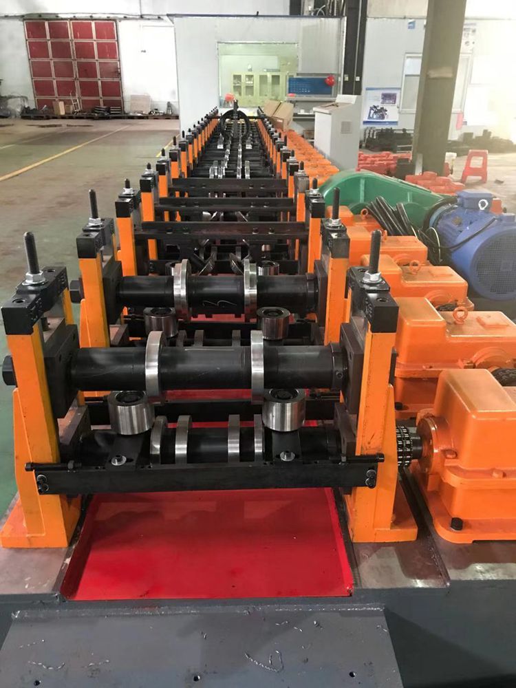 一次成型钢跳板滚压成型设备 不锈钢船用钢跳板冷弯生产线
