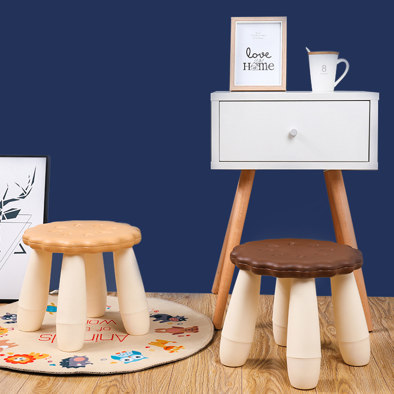 short stool wholesale household creative biscuit plastic stool thickened children‘s chair kindergarten baby stool manufacturer