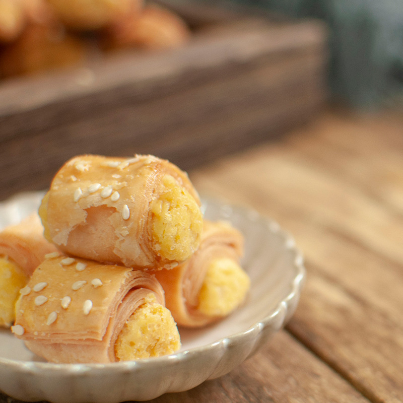 黄金一口酥肉松咸蛋黄鸡蛋酥休闲糕点心网红零食独立包装丨忆潮食
