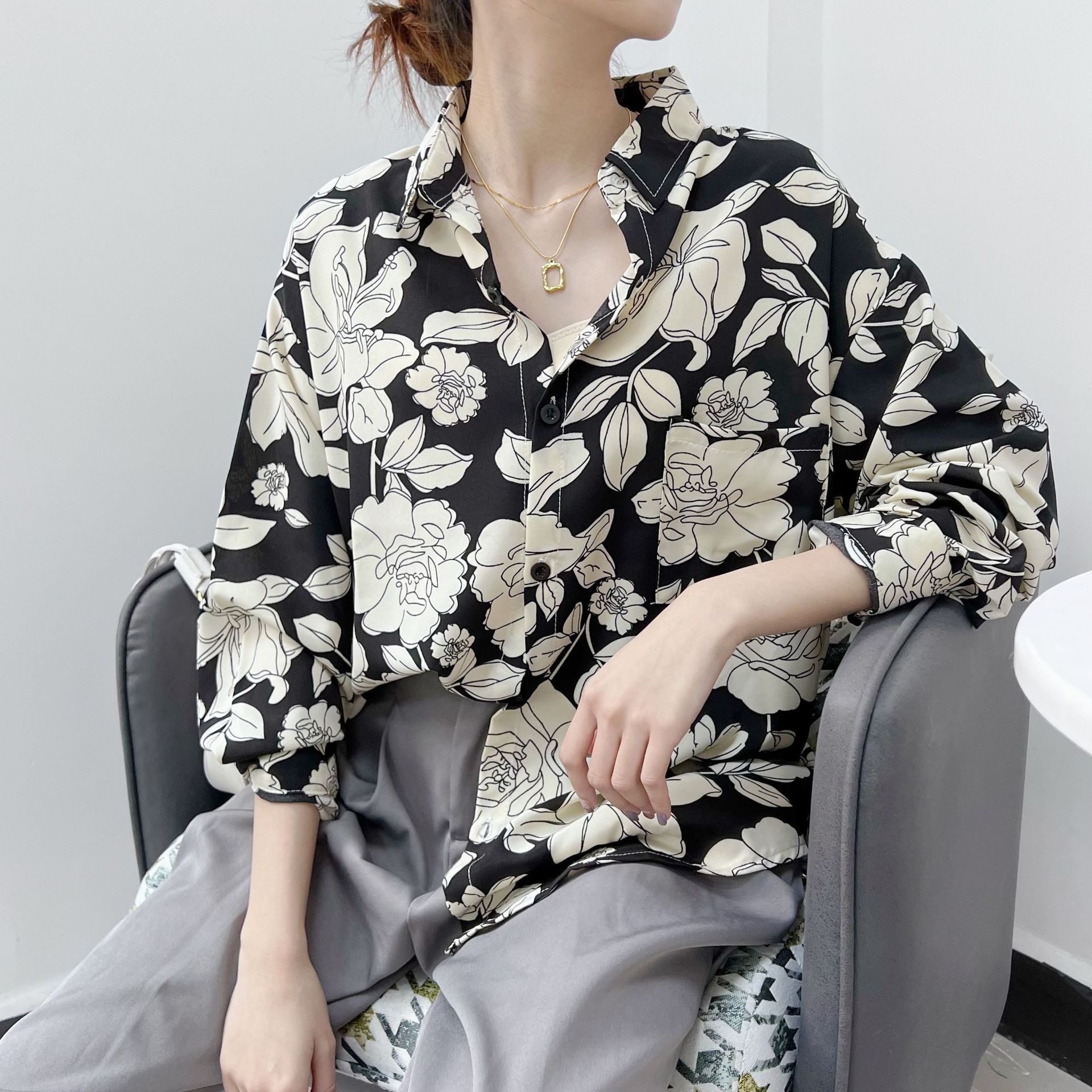 复古宽松翻领流行长袖花衬衫防晒衫上衣ins风女衬衣 跨境爆款