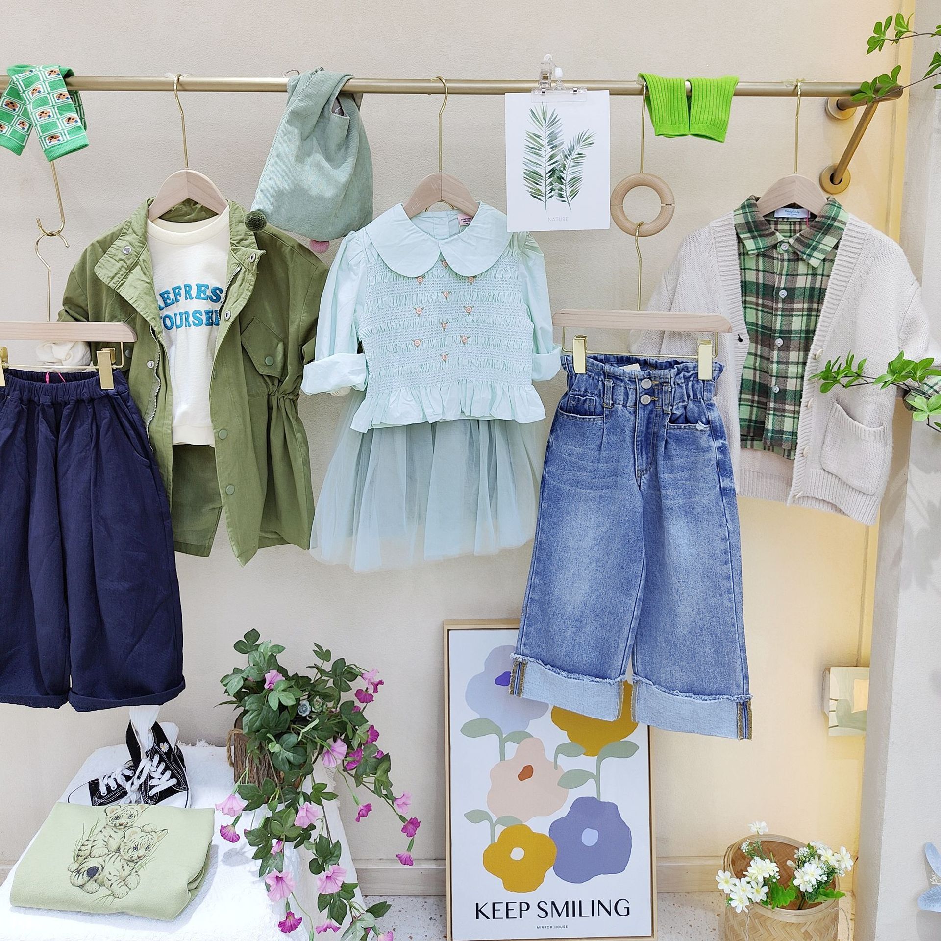 芭巴芭瑞品牌童装货源批发2022年秋季新款史努比啦芙莱直播潮牌