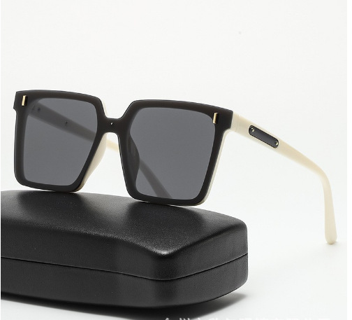 2024 Beige Chic Nail Square Sunglasses One-Piece Sunglasses Lens Trend Sunglasses Wholesale Men and Women Same Style 715