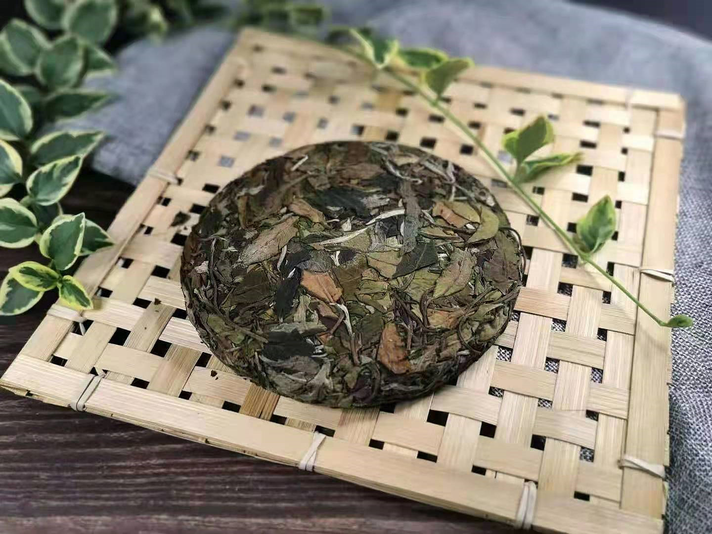 古树白茶 云南普洱茶生茶南糯山高山大叶种白茶200克 福鼎