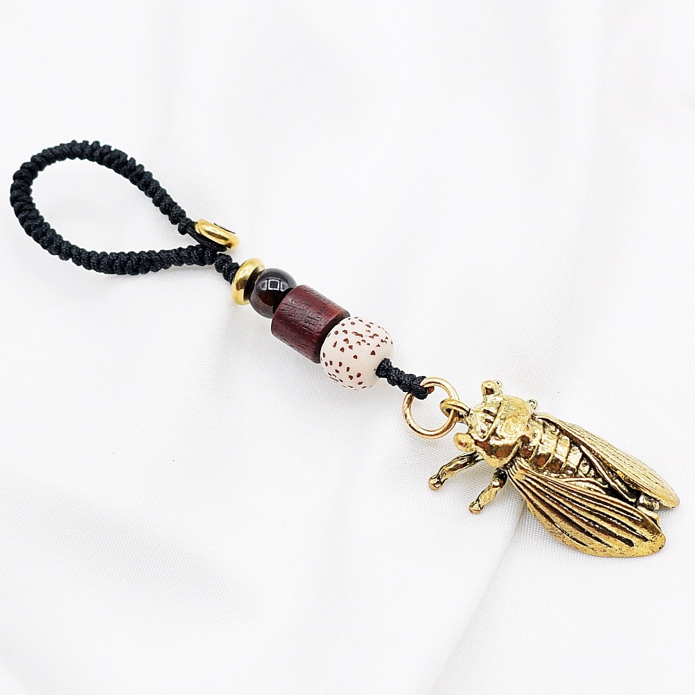 东南亚跨境复古编织绳文玩挂件摆地摊景区货源知了黄铜汽车钥匙扣