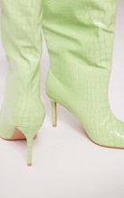 2022春季新款时尚鳄鱼纹女靴中筒细高跟时装靴 一件代发欧美女靴