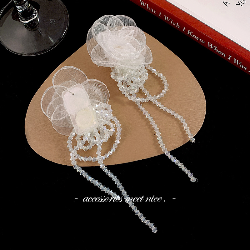 Exaggerated Earrings High-Grade Large Flower Earrings Light Luxury High-Grade Temperament Socialite Bridal Wedding Dress White