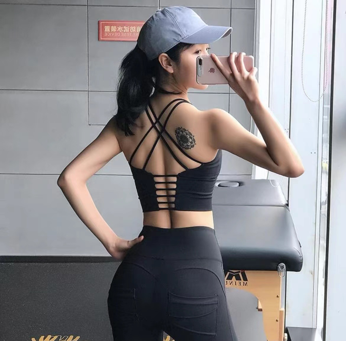 Lanwen Sexy Strip Sports Underwear Women's Gather Shockproof Running Workout Bra Beauty Back Anti-Sagging Yoga Vest