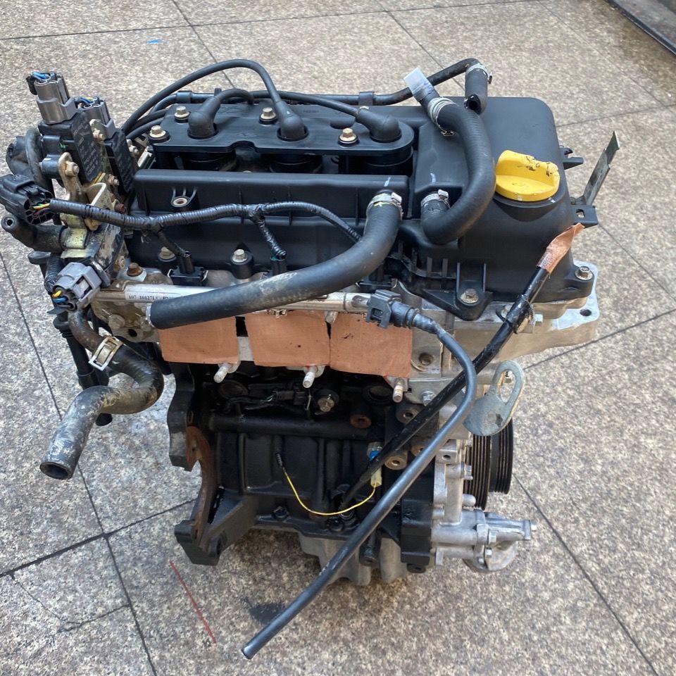 奇瑞 瑞麟m1 a1 旗云1 1.0排量 sqr371f 发动机总成 变速箱