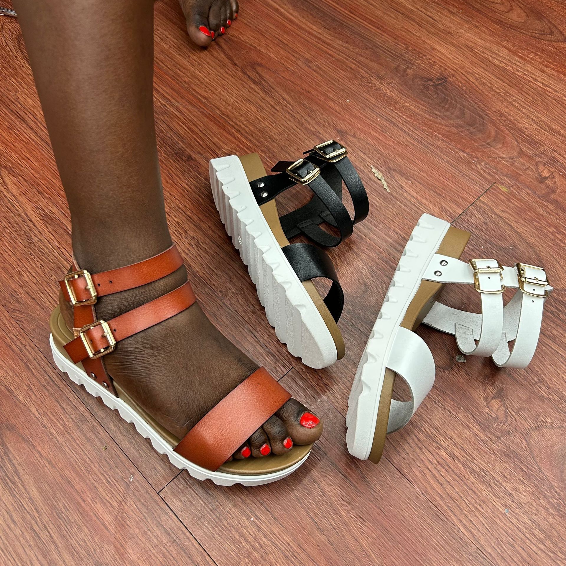 外贸原单时尚坡跟女鞋凉鞋