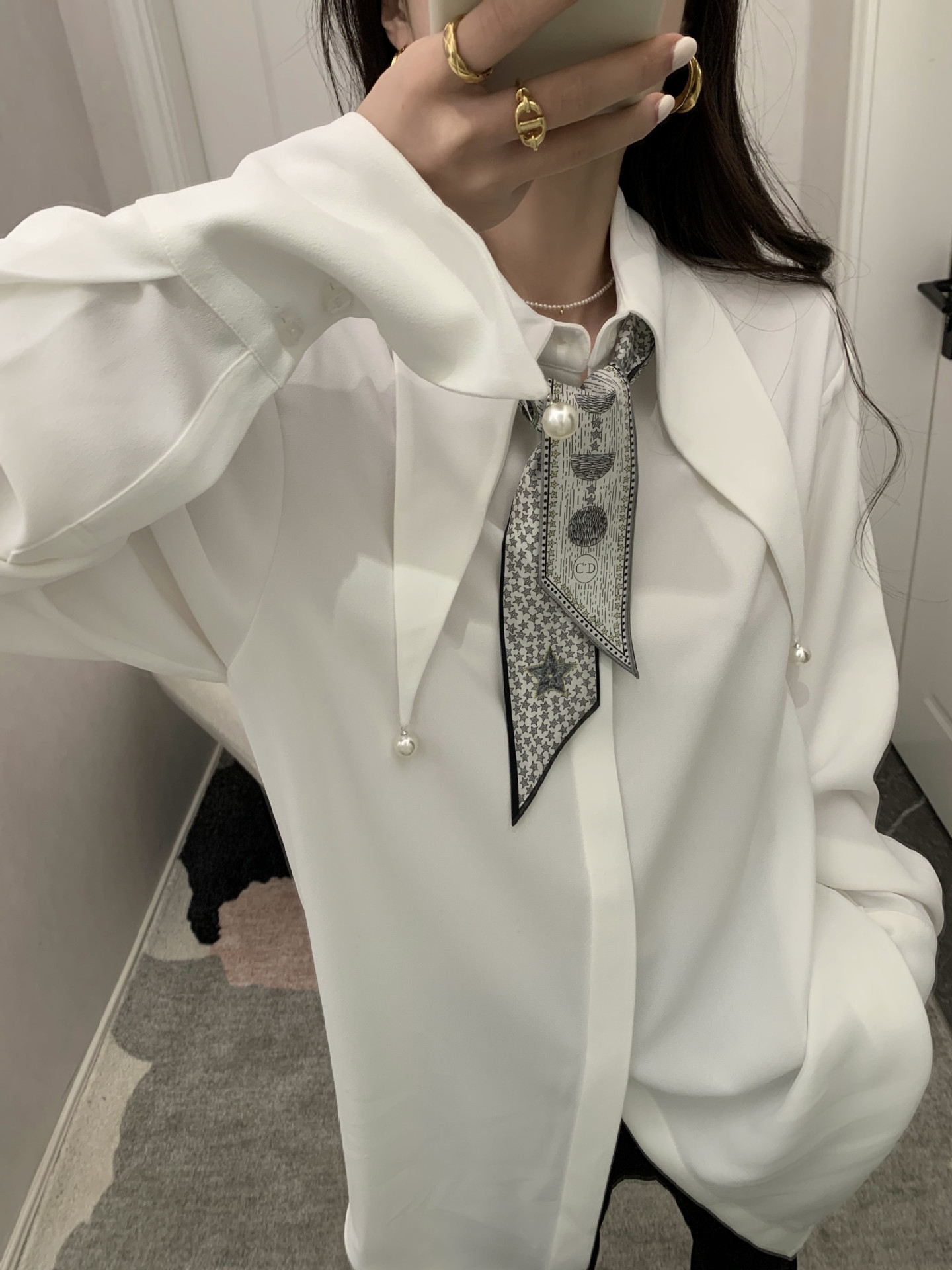 设计师款~珍珠装饰兔耳朵大尖领双面乱麻显瘦衬衣 袖口不对称设计