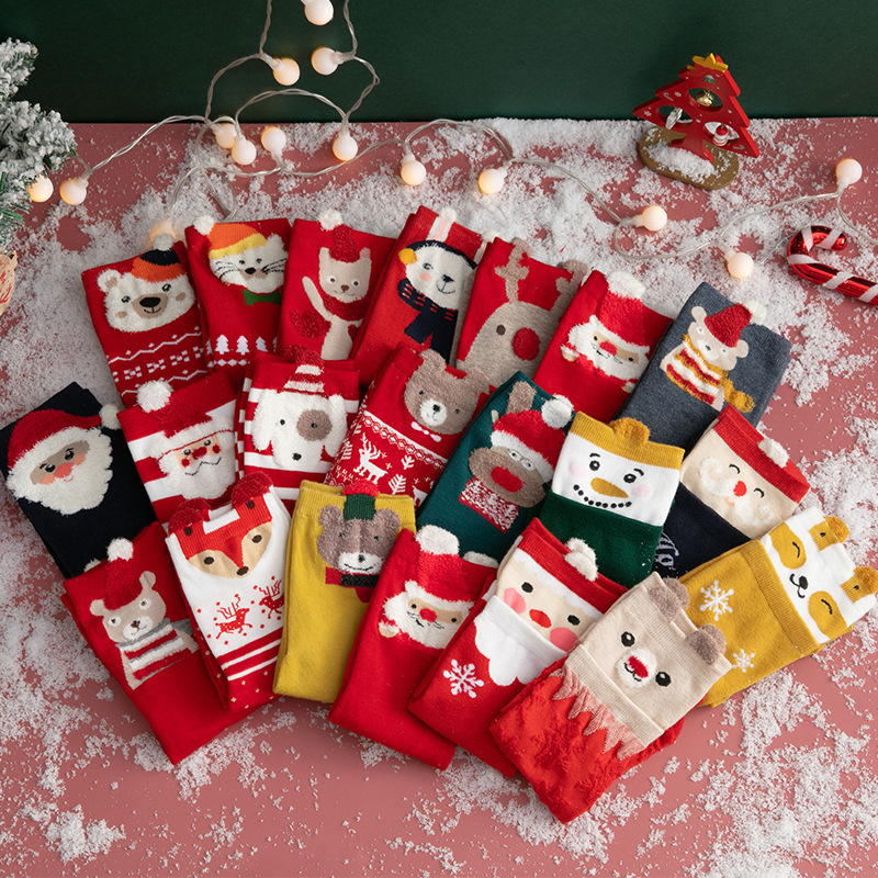 Christmas Stockings Gift Box 4 Pairs Autumn and Winter Socks Female Adult Japanese Three-Dimensional Cartoon Extra Thick Middle Tube Cotton Socks Wholesale