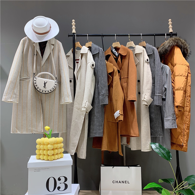品牌折扣女装尾货批发22春夏连衣裙艺素杭州四季青麦檬-阿里巴巴
