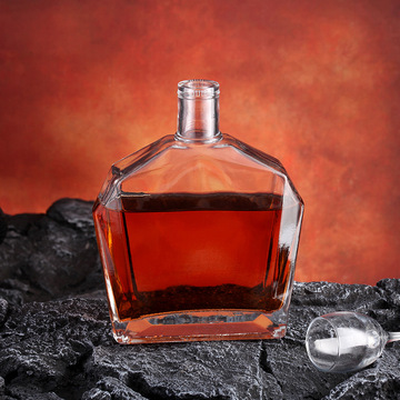 700ml威士忌透明玻璃酒瓶自酿密封型白酒瓶分装瓶扁平玻璃空酒瓶