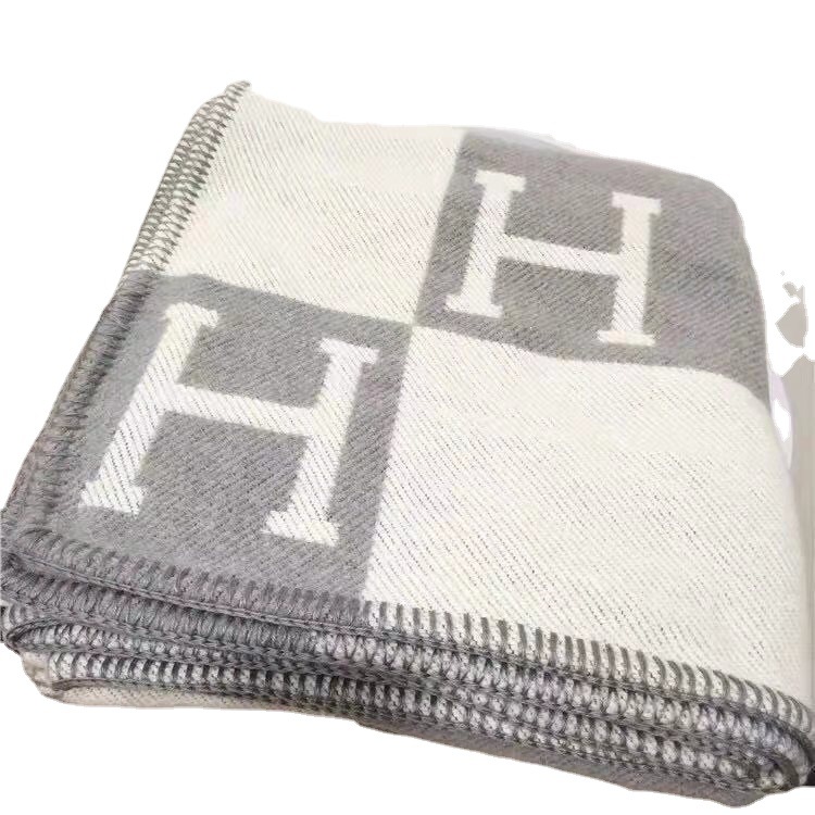 Letter H Shawl Wool Air Conditioning Travel Cover Blanket Office Blanket Manufacturer Cashmere Blanket Warm Thickened