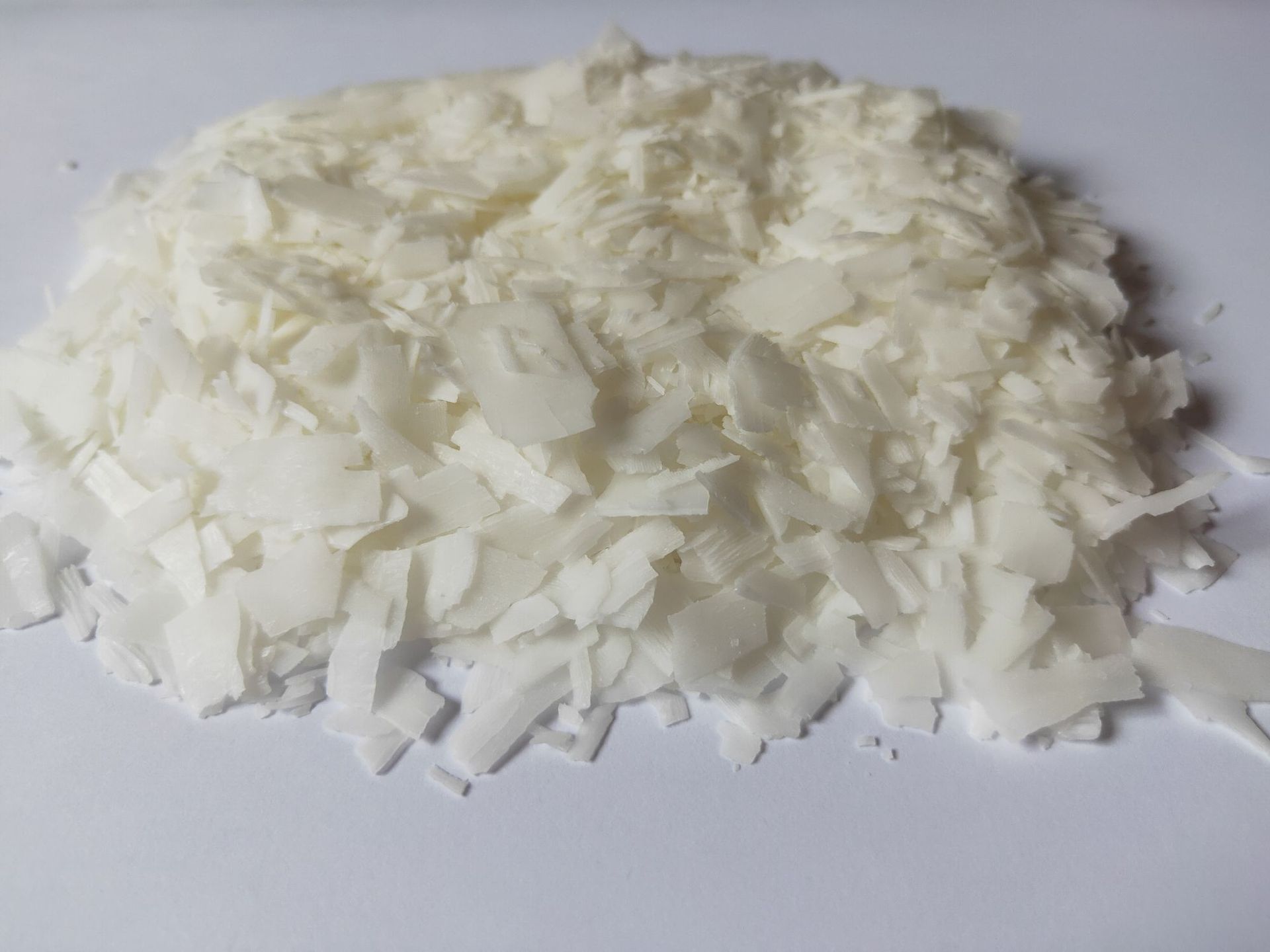 纺织浆纱蜡片定制润滑剂助剂纱线蜡片织造水溶蜡纺织乳蜡浆纱加工