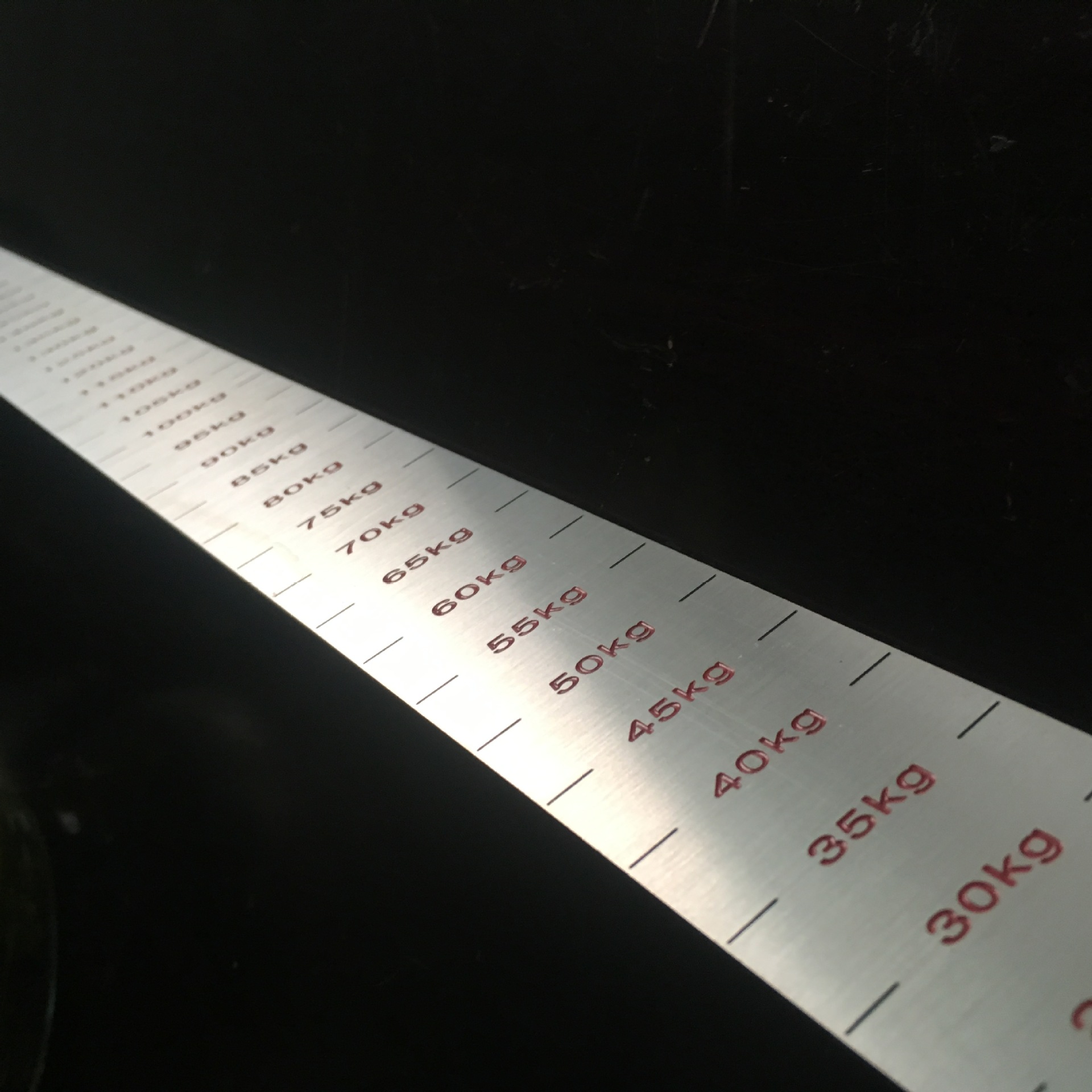 300mm不锈钢尺子定制 激光刻度尺生产厂家 黑色