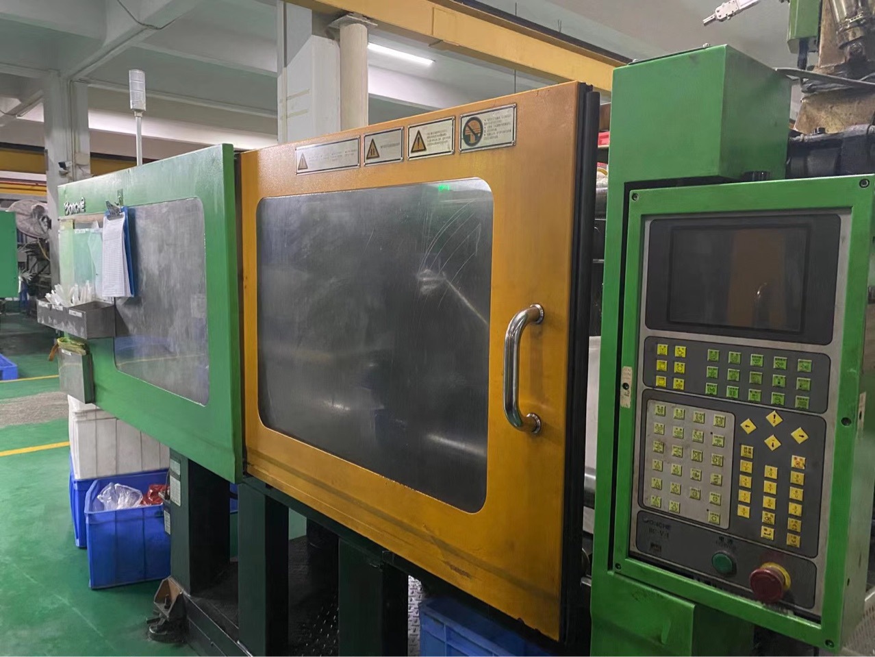 工厂低价处理博创注塑机200吨260吨一批,注塑机批发一台起批卧式