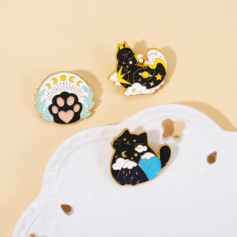 Cute Kitty Golden M Badge Clouds Cat Cat Paw Black Cat Small Brooch Collar Pin Scarf Buckle Badge Cute