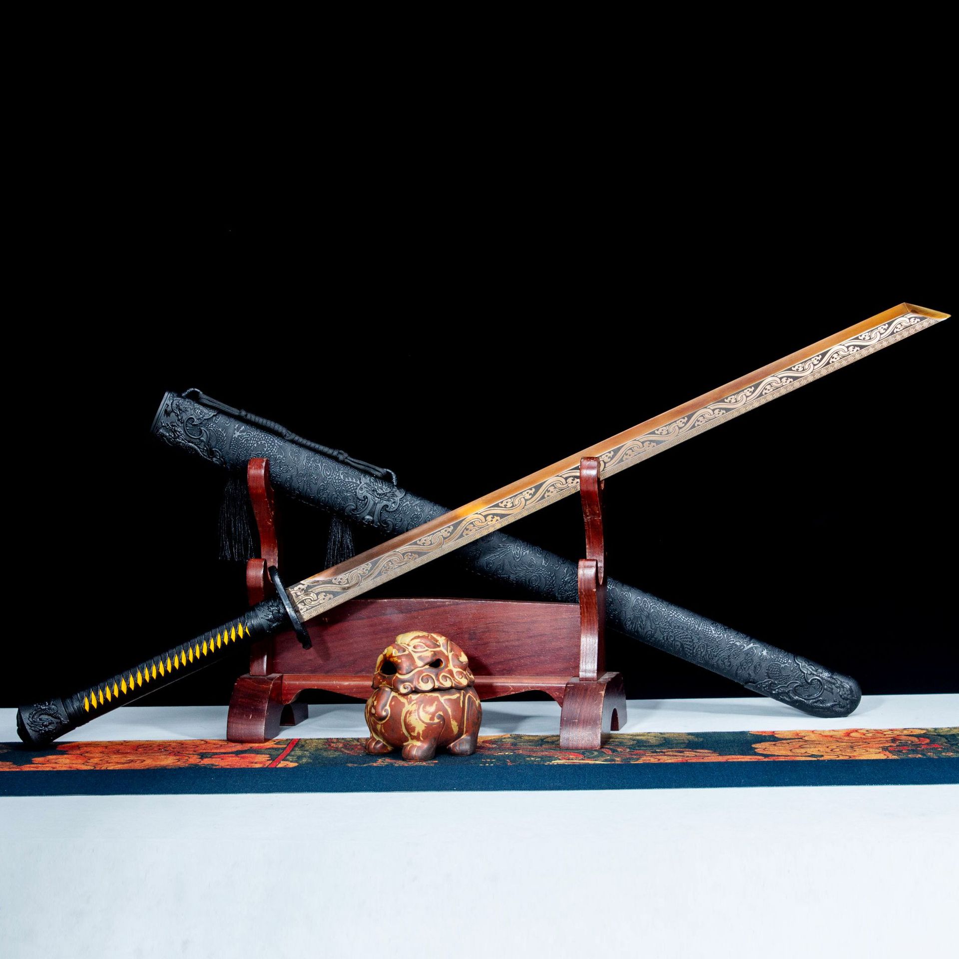 龙泉市刀剑高锰钢一体墨龙唐横刀锦衣卫佩刀影视防身冷兵器未开刃