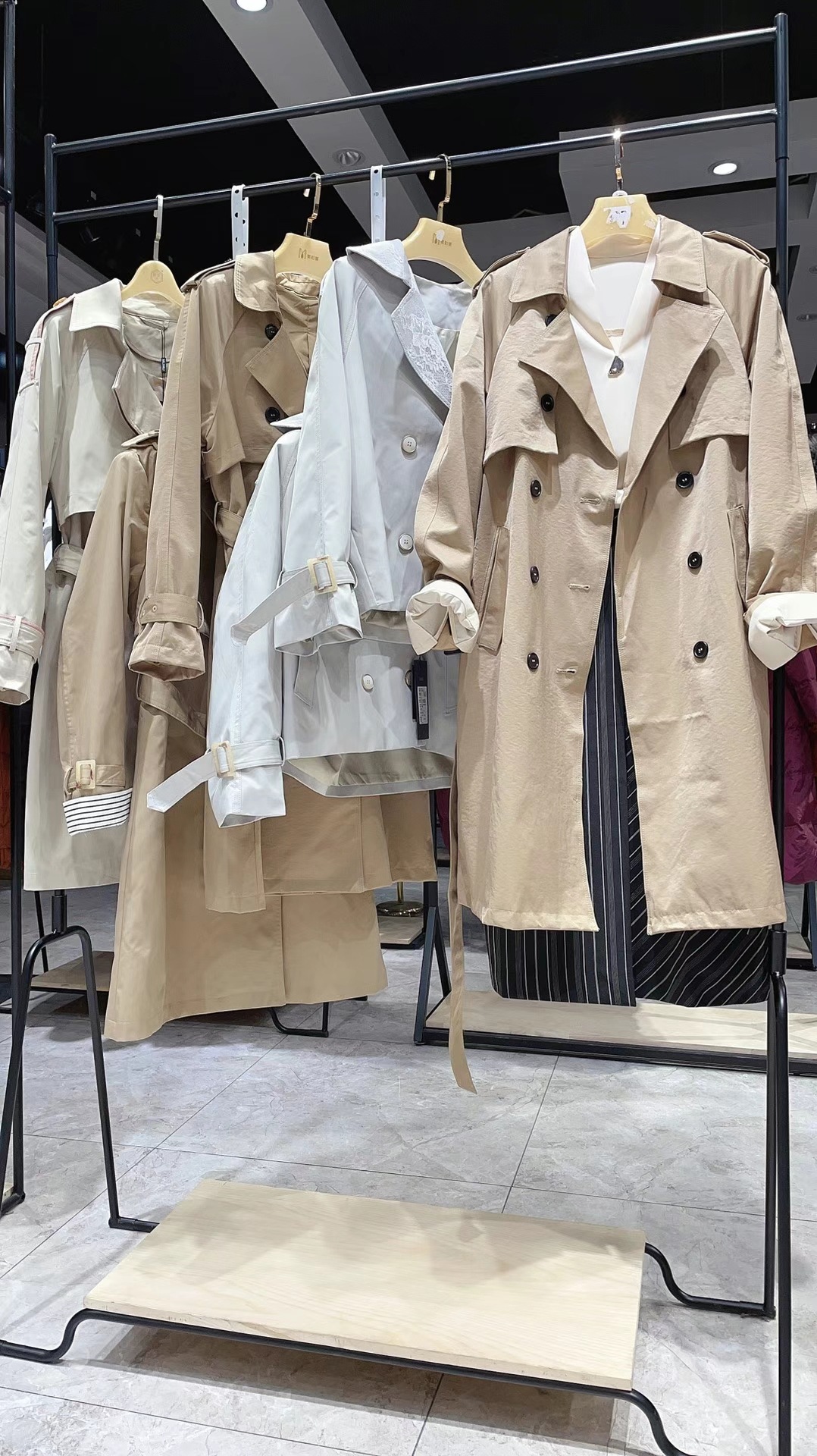 mili设计师风衣外套高端品牌女装折扣批发深圳南油女装西装尾货